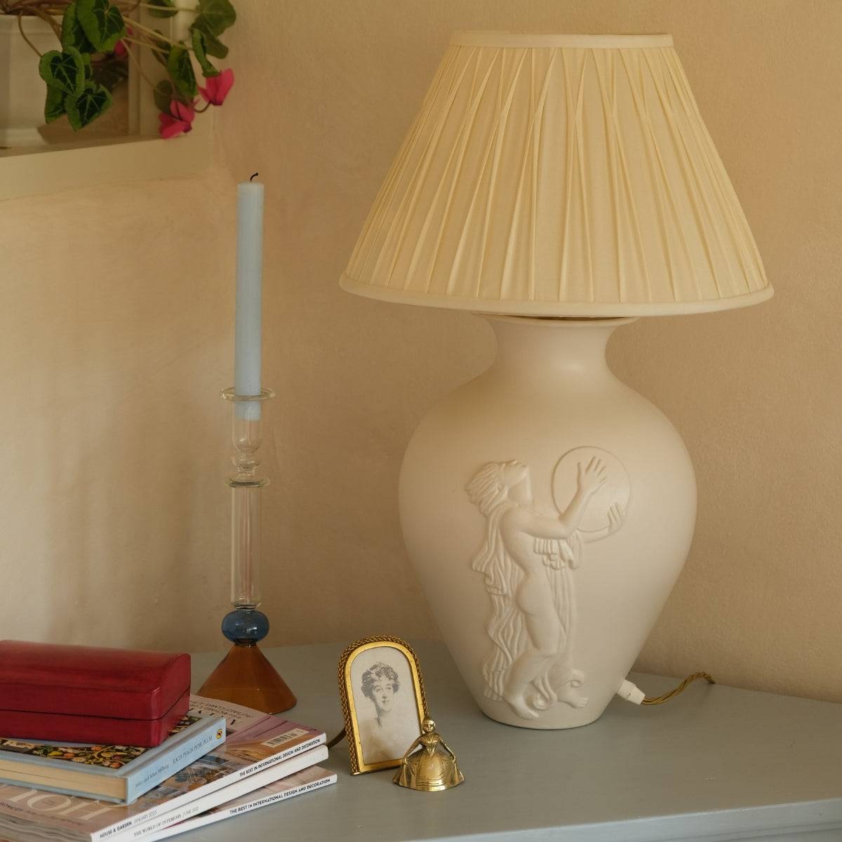 Issy Granger Ceramic Table Lamp